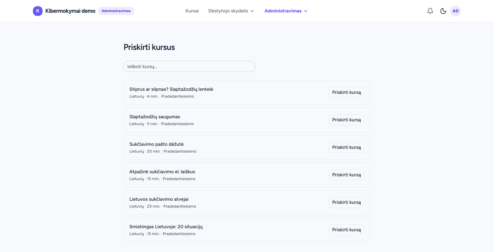 Mokymų priskyrimo langas su kursų, grupių ir termino pasirinkimu
